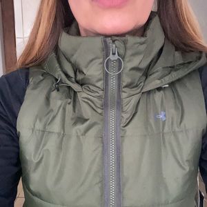 UNDER ARMOUR Khaki green. Never worn. Would be fitted small. Hood not detachable